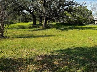 Shawnee Trl, Kingsland, TX 78639