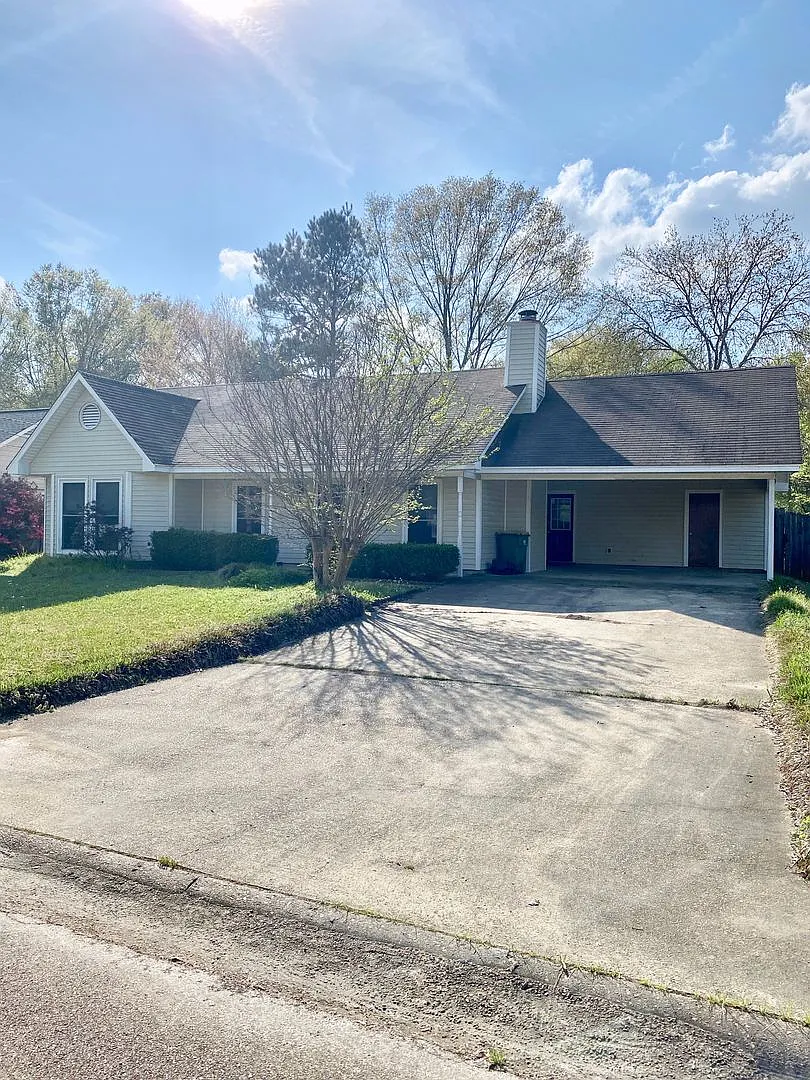 3 bed, 2 bath in the Heart of Ridgeland — Photo 1