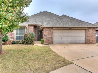 17013 Autumnwood Dr #17013, Edmond, OK 73012