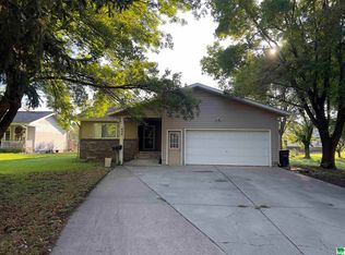 606 Steinhoff Ave, Hornick, IA 51026