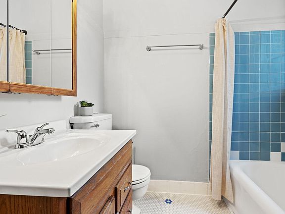 5th image of 3910 N Central Park Ave #2