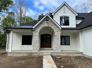 2 Brighton Rd, Brighton, MI 48116