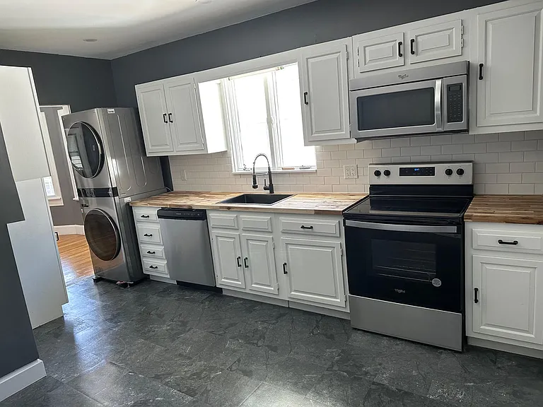 134 Elm St #136 — Photo 9