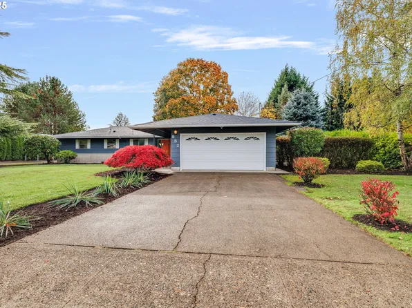 952 NE Arrington Rd, Hillsboro, OR 97124