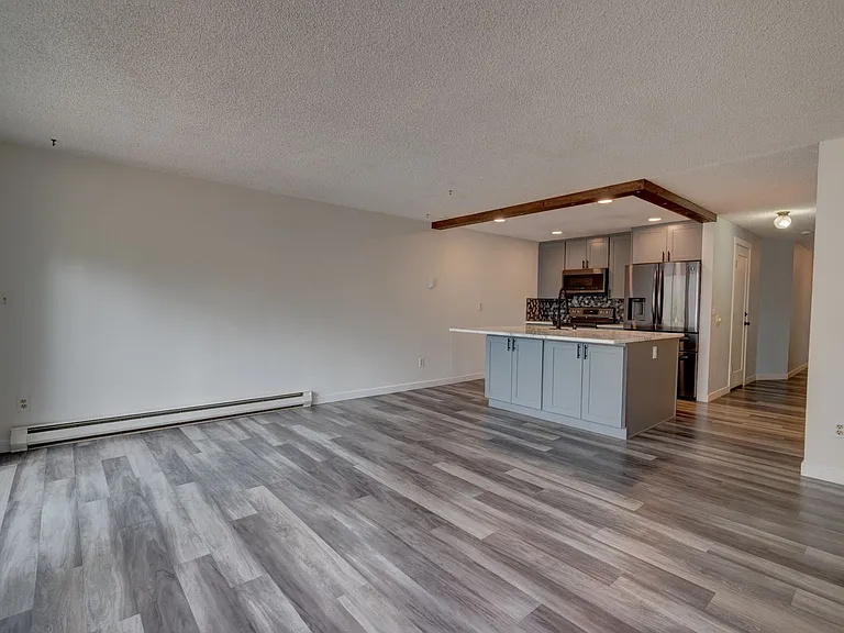 111 NW Columbia Dr #B3 — Photo 5