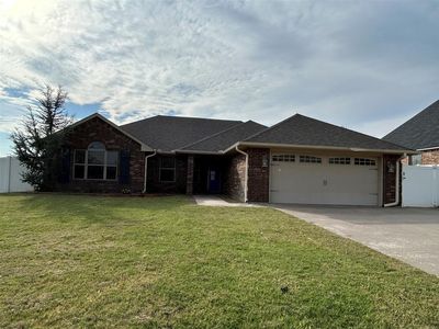 904 Roger Ave, Hinton, OK, 73047