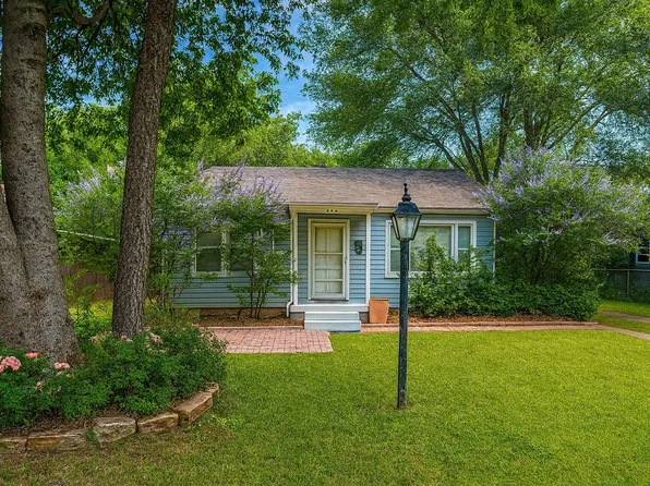 4932 Royal Dr, Fort Worth, TX 76116