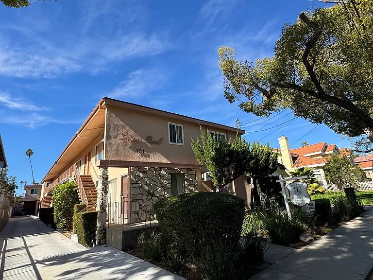 101 N Sierra Bonita Ave — Photo 9