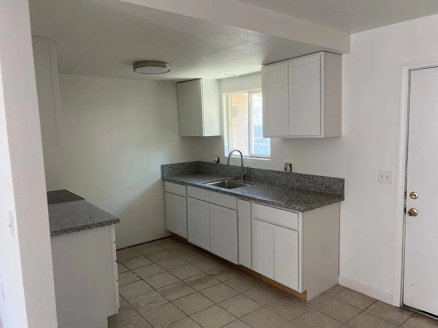 2 bed, 825 sqft, $1,650 — Photo 4