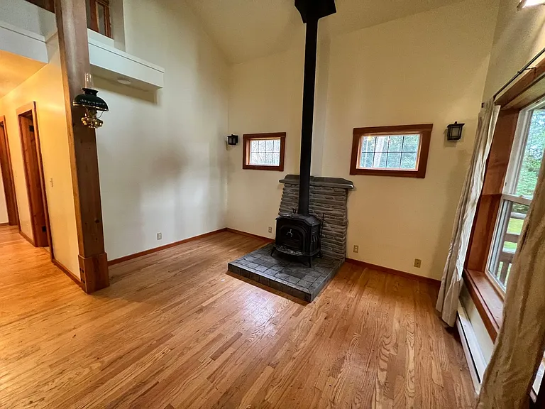 Herrera / Farrow (741 Ellwood Drive) — Photo 2