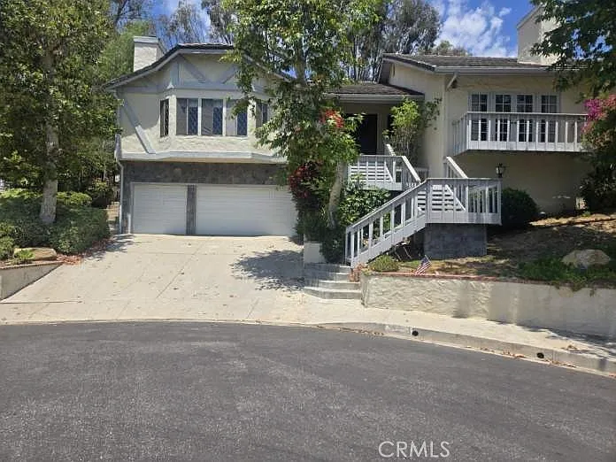 22755 Dale Ct — Photo 1