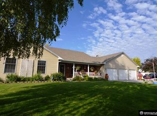 6659 Riverview Rd, Riverton, WY 82501