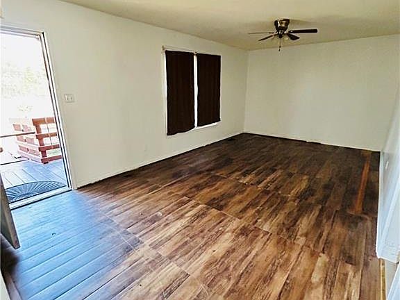 3rd image of 1318 Lion St