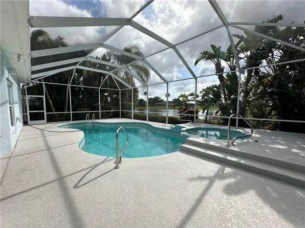 220 53rd Cir, Vero Beach, FL 32968