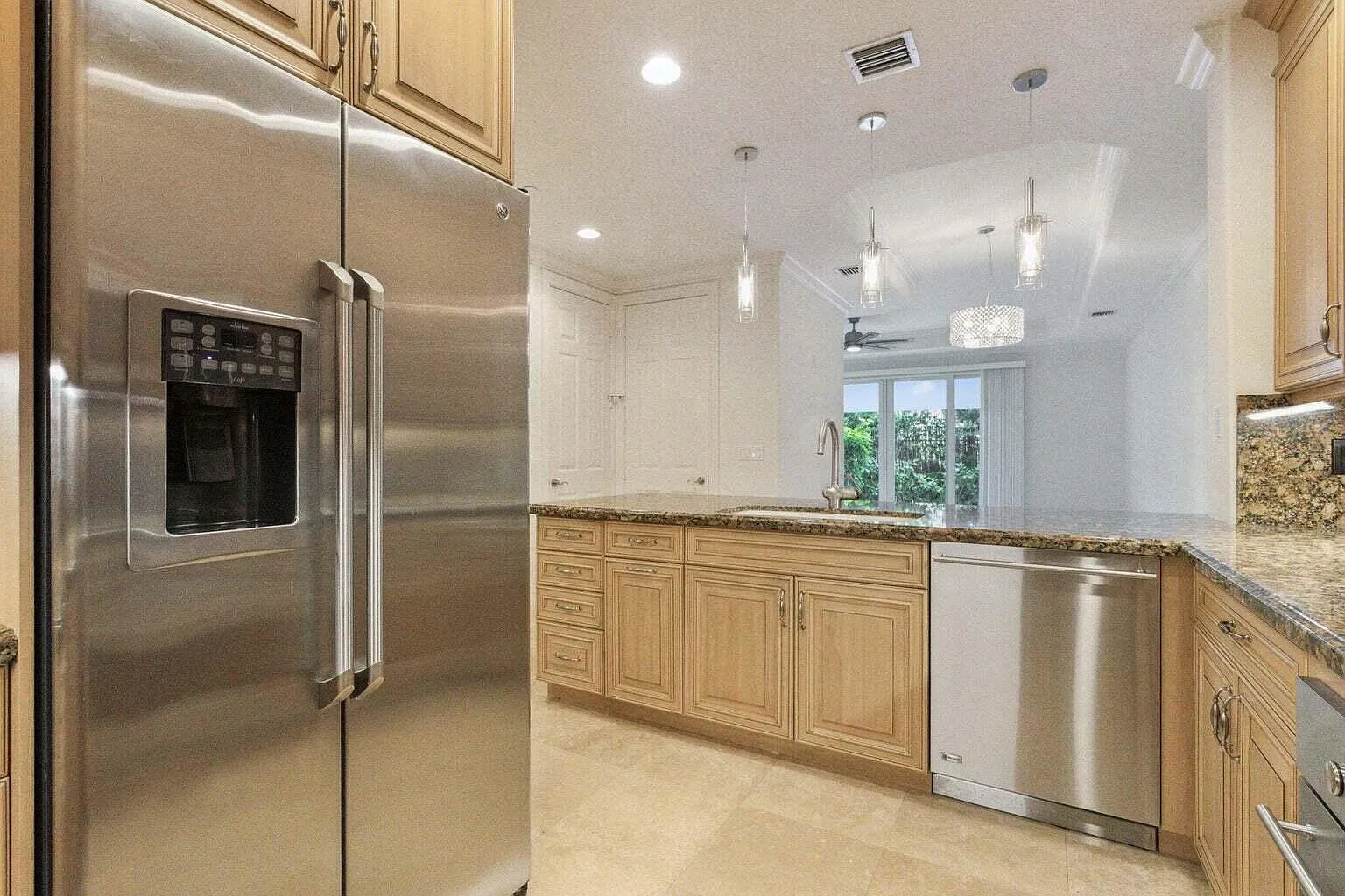3 bed, 3.5 bath, 3037 sqft, $5,500 — Photo 4