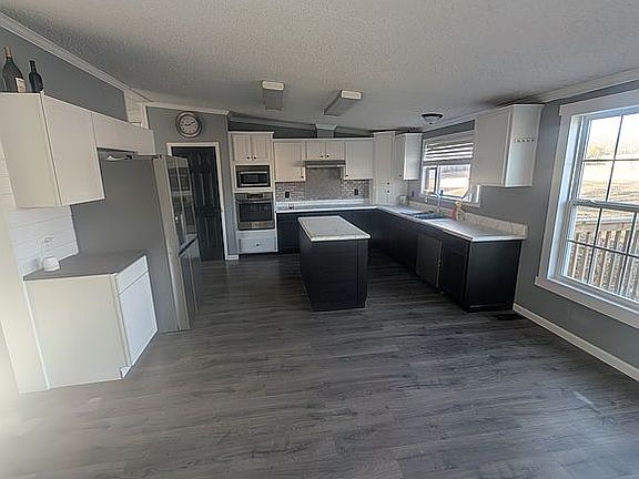 2nd image of 8015 Glory Rd