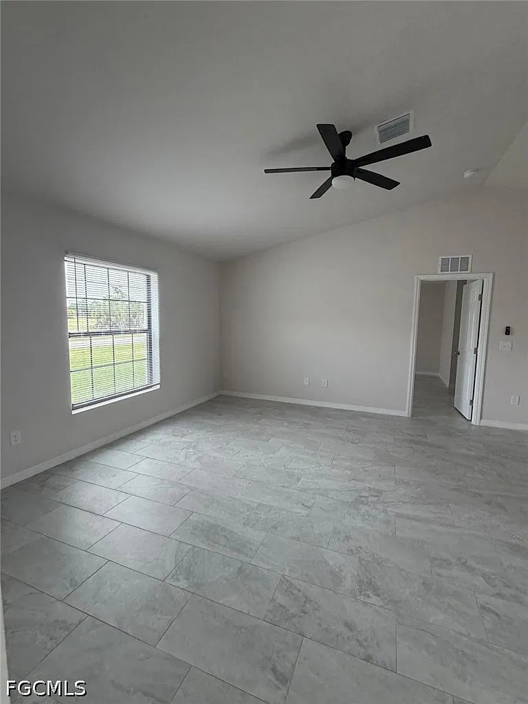 3 bed, 2.0 bath, 1600 sqft, $1,850 — Photo 4