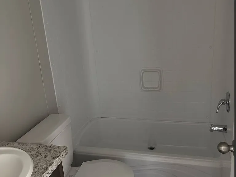 300 Pearl St #50 — Photo 5