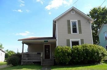 1st image of 131 Superior St
