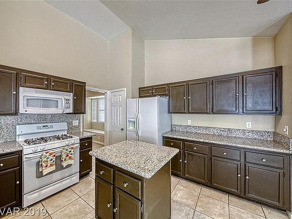 5th image of 3048 Kennewick Dr