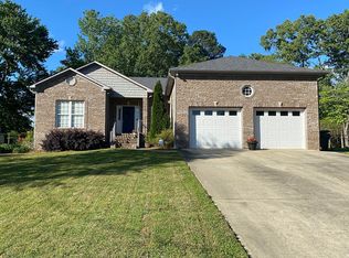 817 Thomas Dr, Mount Olive, AL 35117