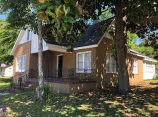 359 E Winthrope Ave, Millen, GA 30442