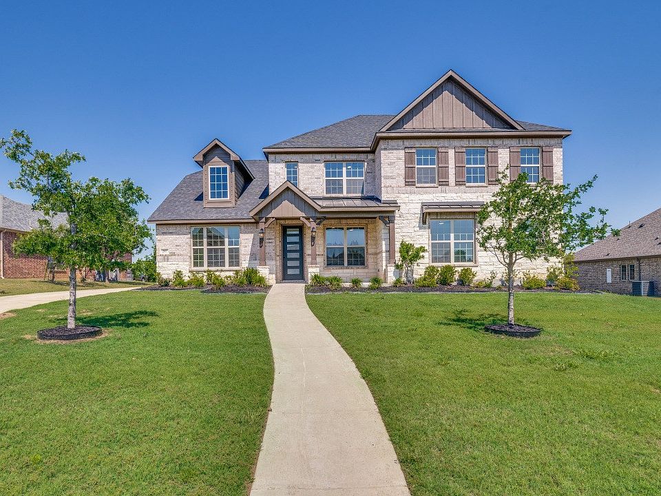 1st image of 297 Talbot Ln