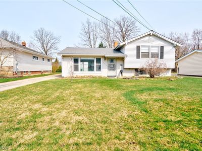 6413 Longridge Rd, Mayfield Heights, OH, 44124