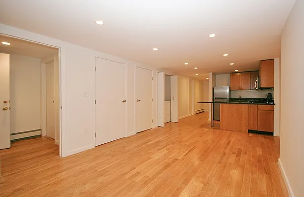 Rented by R New York | media 13