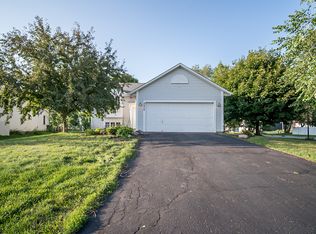 9954 77th St S, Cottage Grove, MN 55016