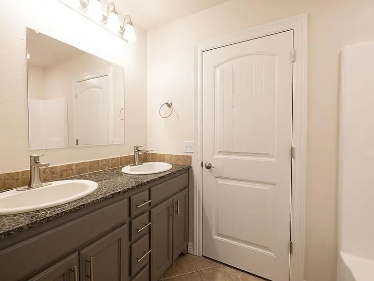 15th Place Townhomes — Photo 35
