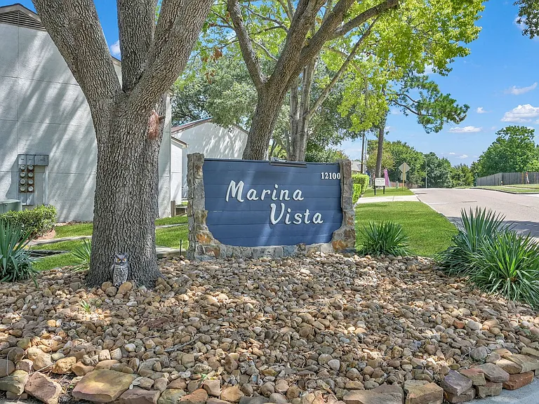 12100 Melville Dr #403D — Photo 32
