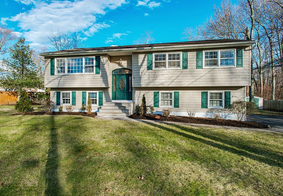 1st image of 1605 Melville St