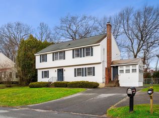 29 Carol Ave, Salem, NH 03079