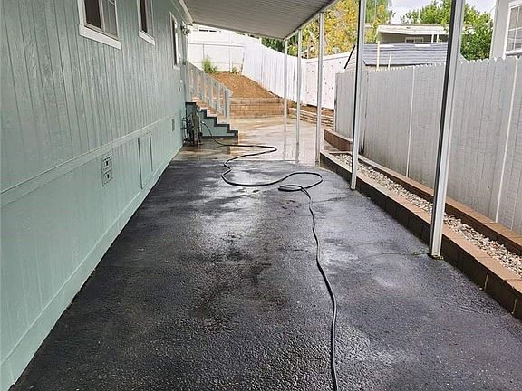 3rd image of 6130 Camino Real Space 290