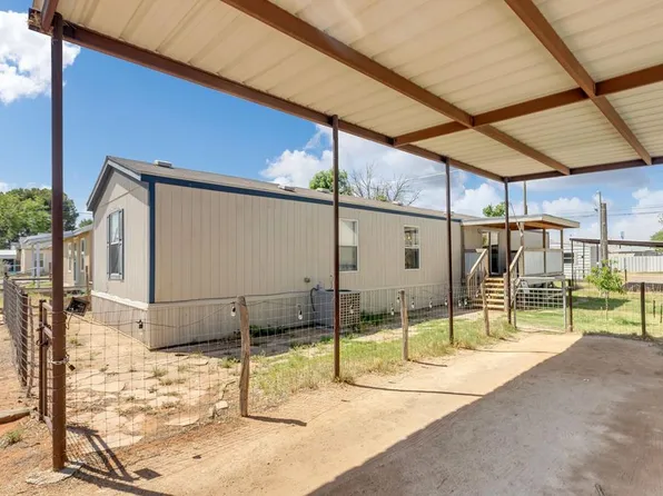 920 S McElroy St, Crane, TX 79731
