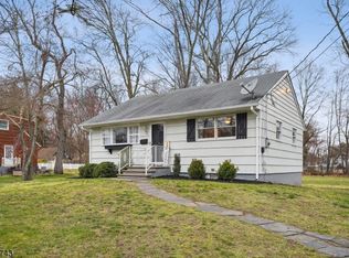 20 Madison St, Pequannock, NJ 07440