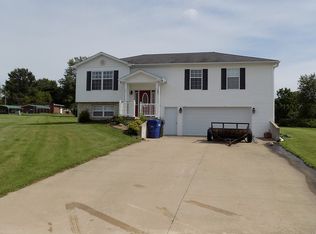 100 Brittany Ln, Brookfield, MO 64628