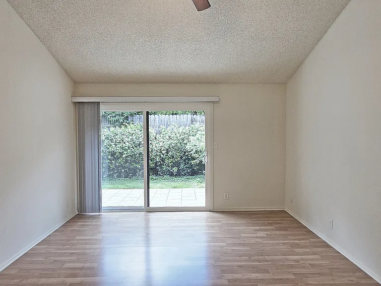 4336 Fair Oaks Blvd — Photo 21