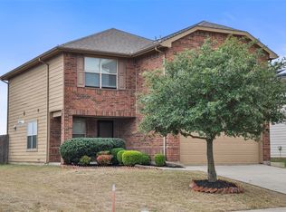 1930 Castaway Dr, Grand Prairie, TX 75051