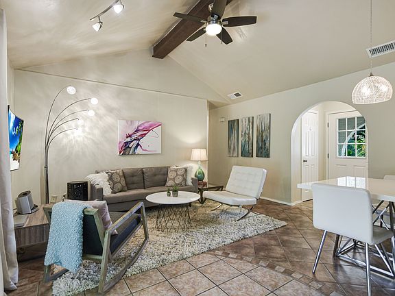 4th image of 5107 Meadow Creek Dr