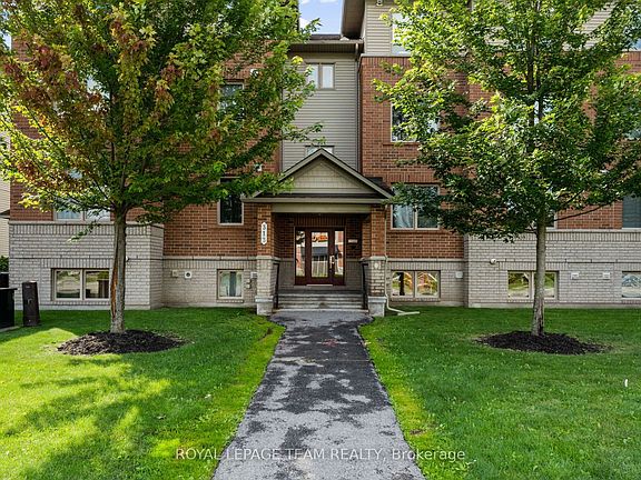4th image of 313 Cresthaven Dr #2