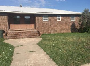 817 1/2 La Salle St, Dodge City, KS 67801