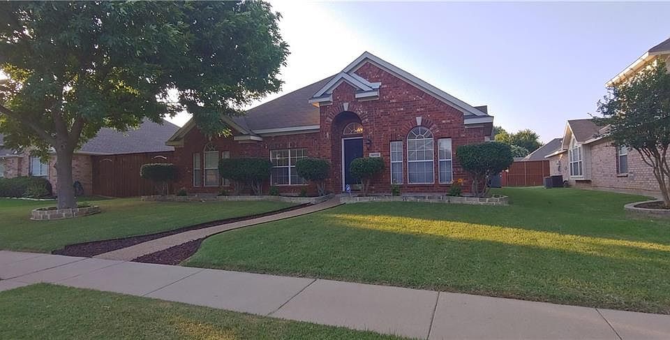 1st image of 10110 Cecile Dr