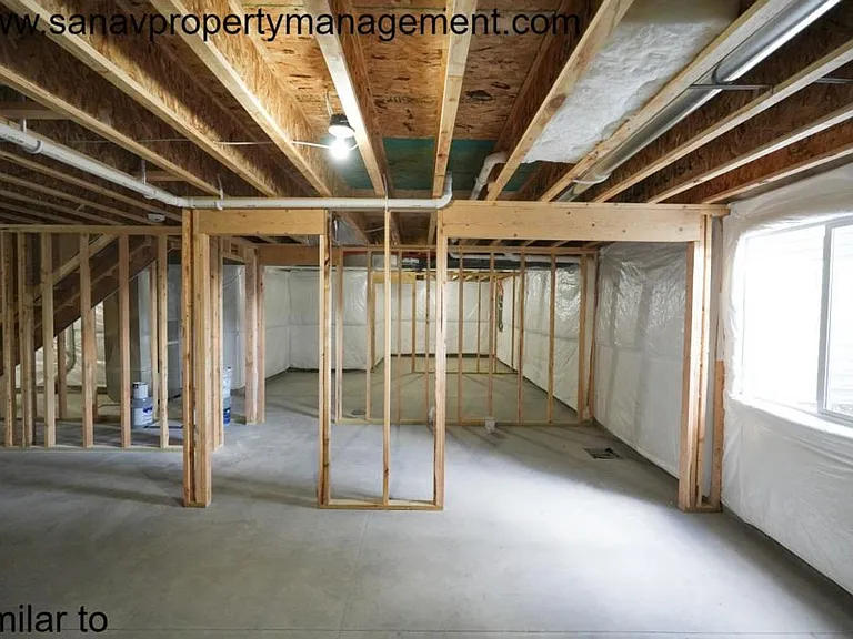 700 SE Mesa Dr — Photo 32