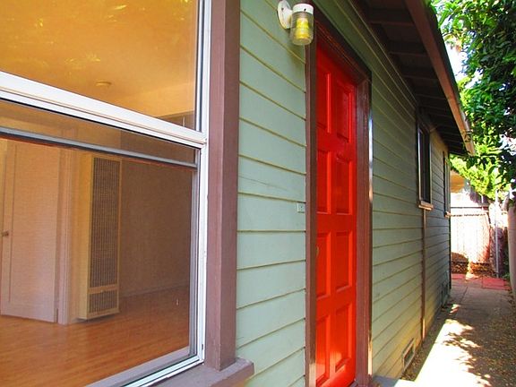 2nd image of 3957 Revere Ave