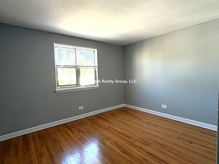 4924 Mulford St #6E — Photo 8