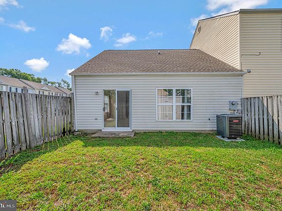 3rd image of 2901 Broyhill Ct