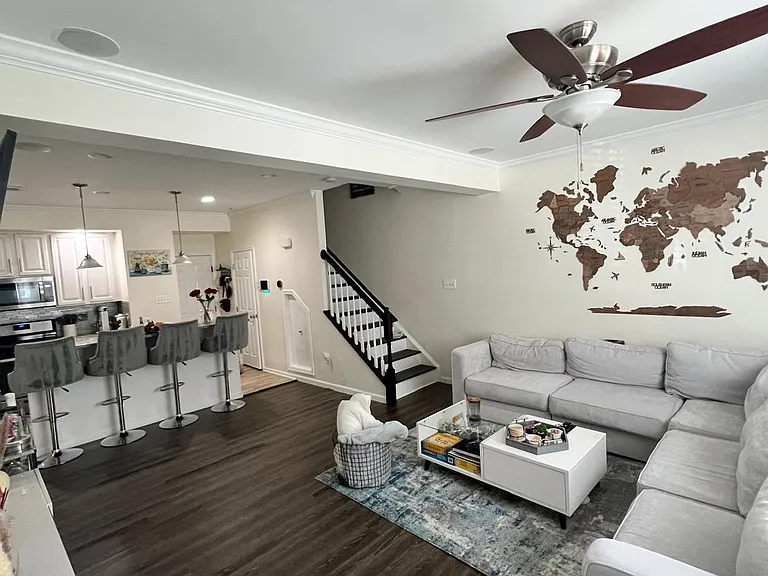 5728 Virginia Ln — Photo 3