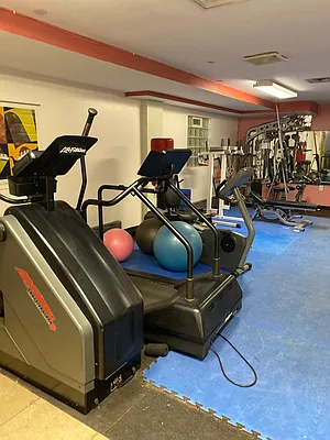 Rented by Compass | media 23